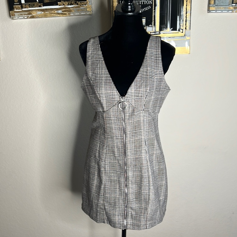 SHEIN Plaid Y2K Zipper Top — Size Medium (best fit Small) 🖤